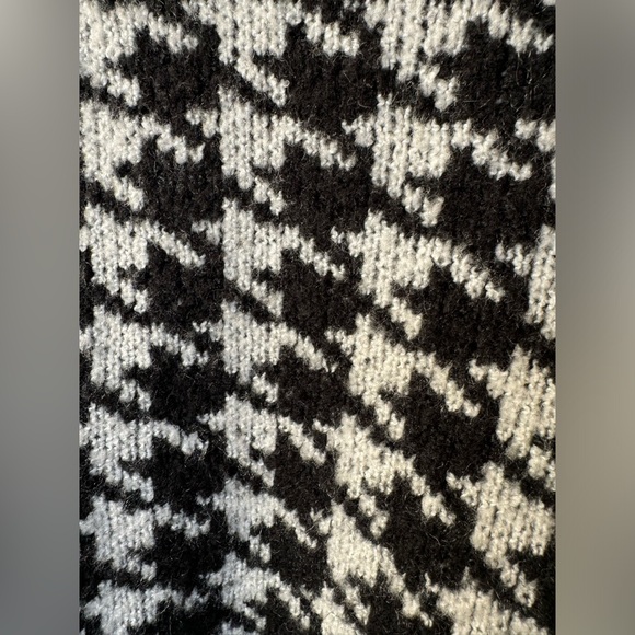 houndstooth pattern sweater - Picture 3 of 8